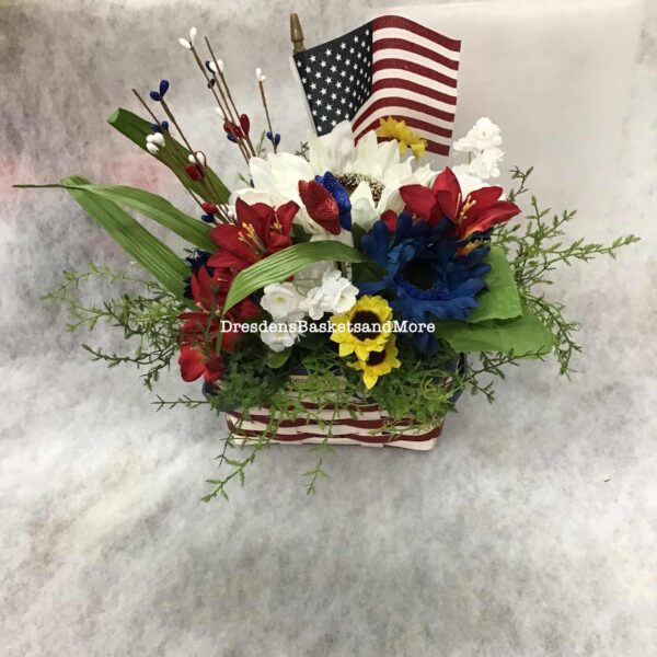 Floral Insert For The 2025 Dresden Basket Red, White & Blue #101