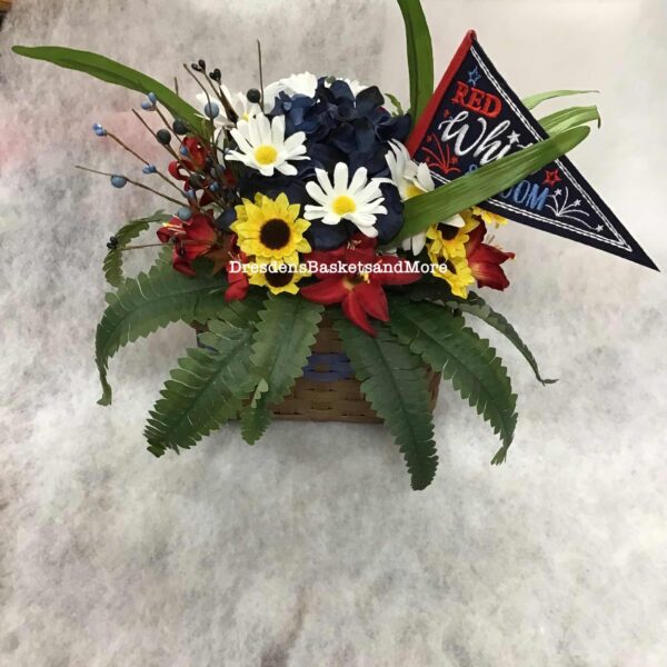 Floral Insert For The 2025 America's Basket Festival Basket #105