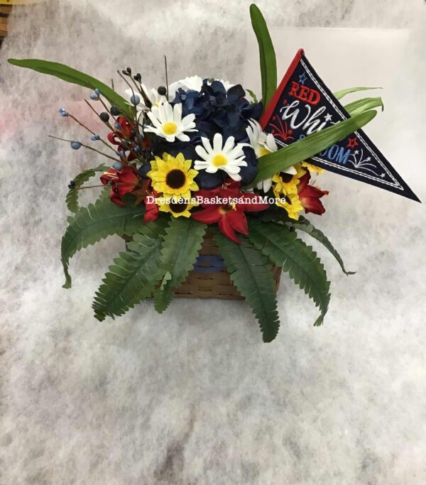 Floral Insert For The 2025 America's Basket Festival Basket #105