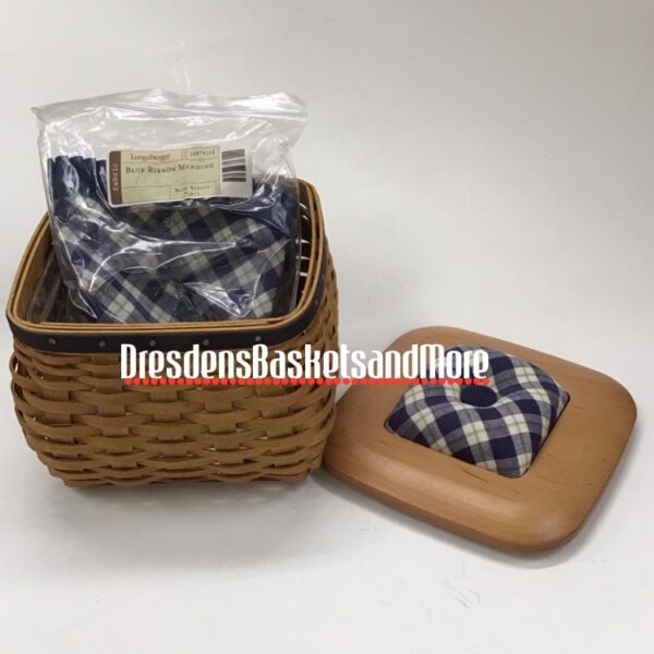 2004 Blue Ribbon Longaberger Mending Set*