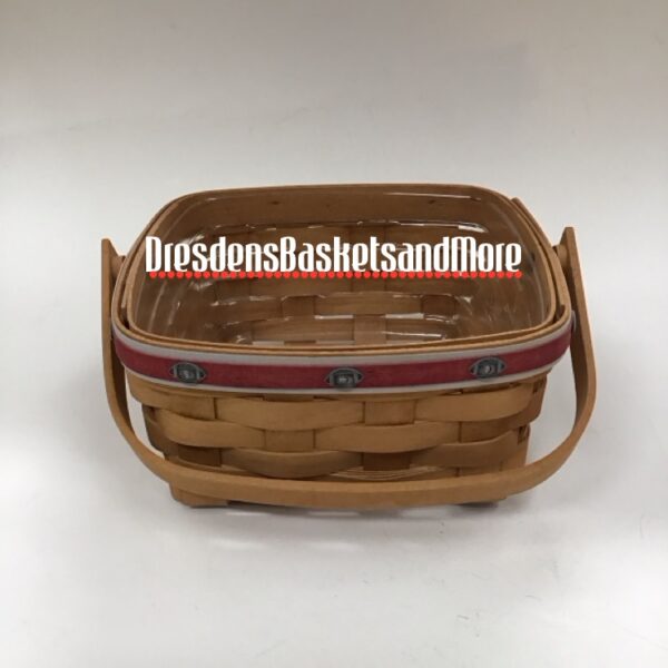 Longaberger 2006 Medium Berry Basket w/ Protector