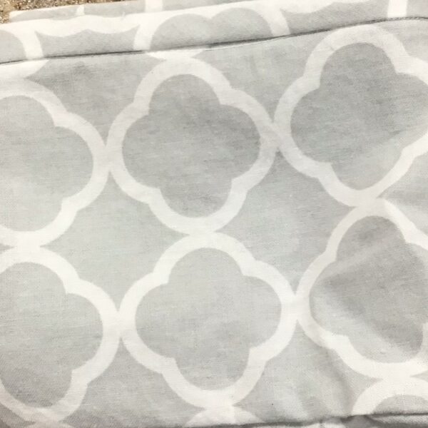 Small Berry Grey and White Liner OTE