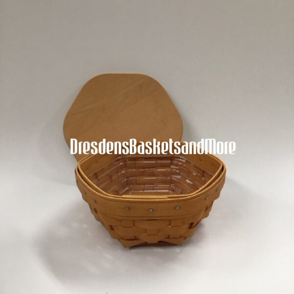 Longaberger 2001 Sage Basket w/ Protector & Woodcrafts Lid