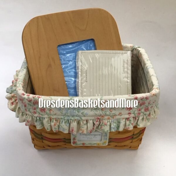 Longaberger 2002 Mothers Day Mom’s Memories Basket Set