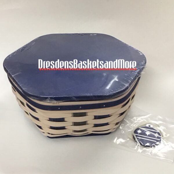 Longaberger 2016 Christmas 12” Generations Basket w/ Protector, Tie On & Lid