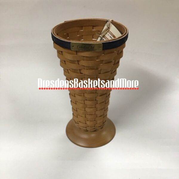 Longaberger 2010 Collectors Club Member Vase Basket