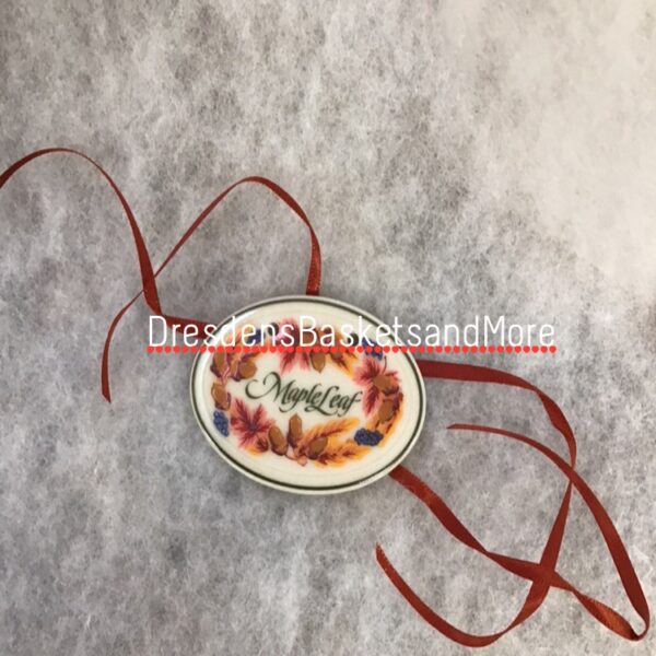 Longaberger Maple Leaf Tie-On