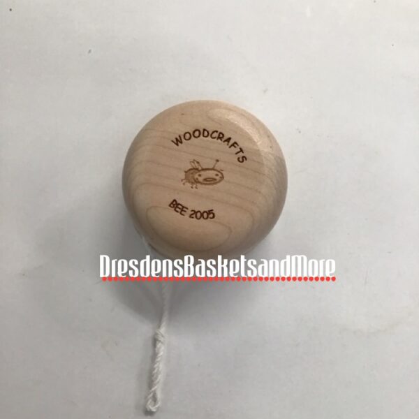 RARE Longaberger Woodcrafts Natural YoYo Bee 2005