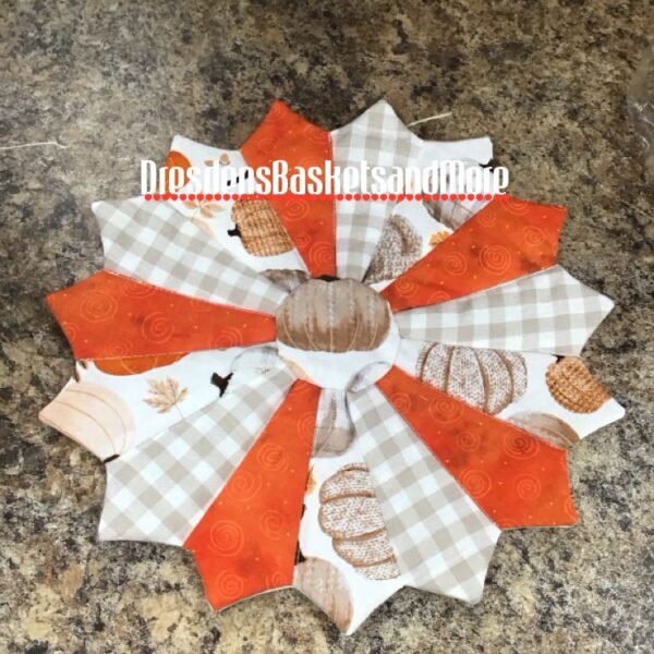 Mini Table Topper Pumpkin & Check